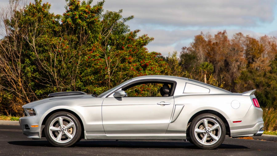 2011 Ford S197 Mustang - Image 2 of 12