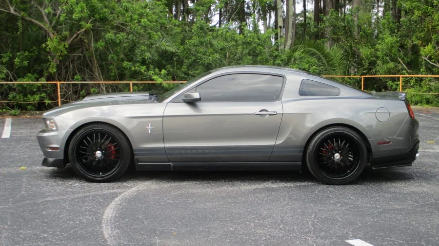 2011 Ford S197 Mustang - Image 2 of 9