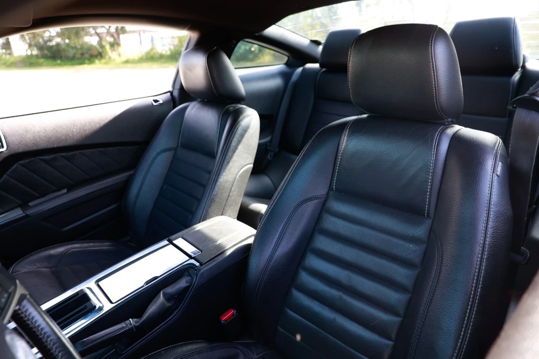 2011 Ford S197 Mustang - Image 6 of 12