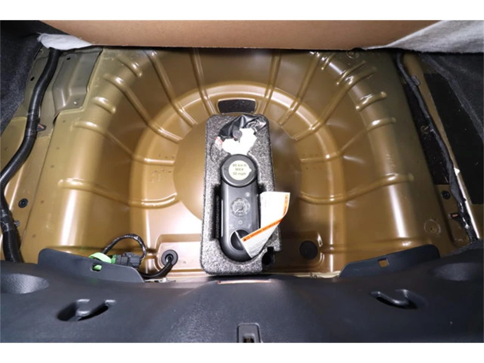 2011 Ford S197 Mustang - Image 31 of 31