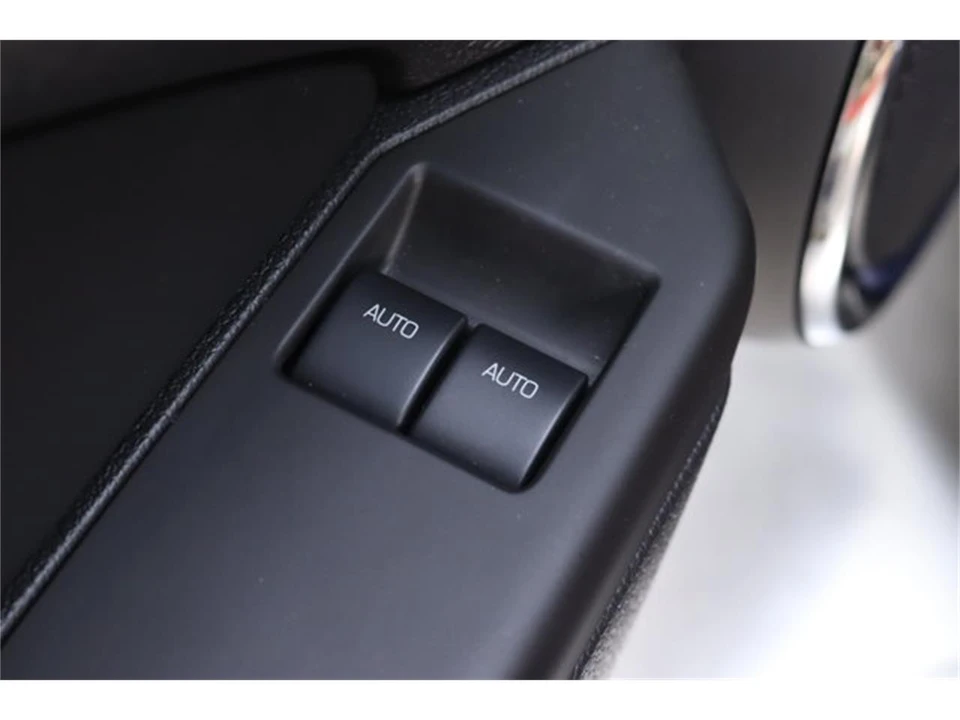 2011 Ford S197 Mustang - Image 24 of 31