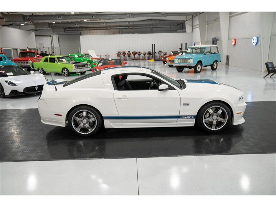 2011 Ford S197 Mustang - Image 12 of 31