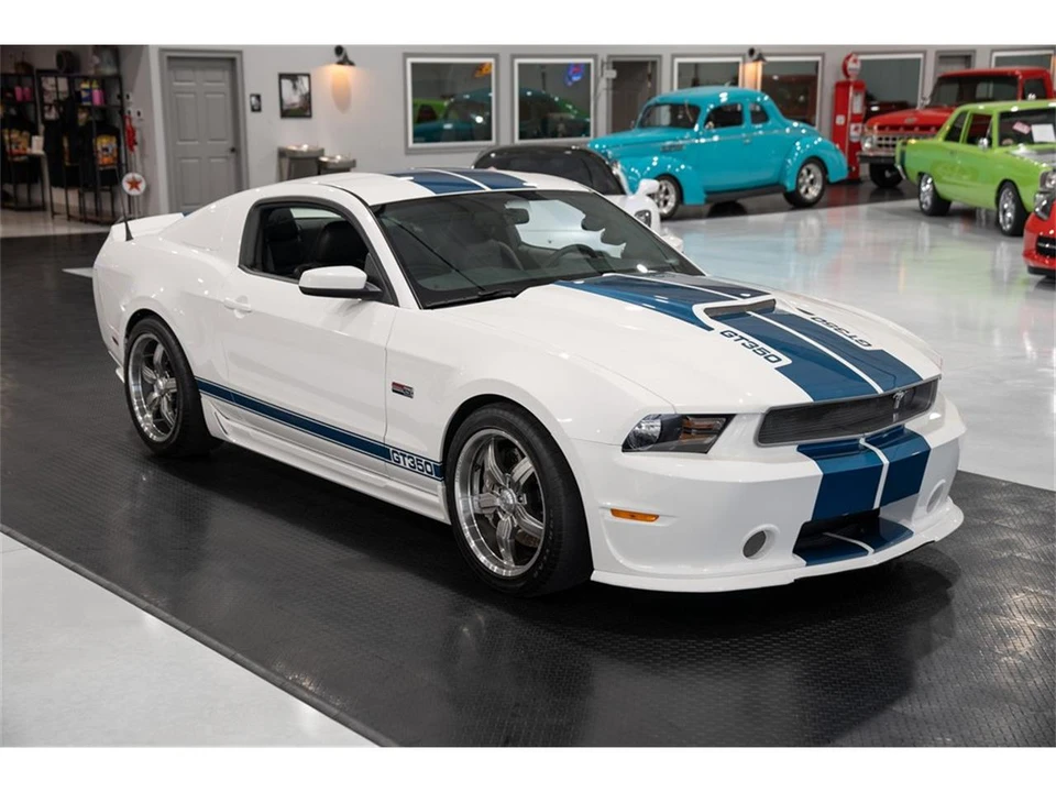2011 Ford S197 Mustang - Image 14 of 31