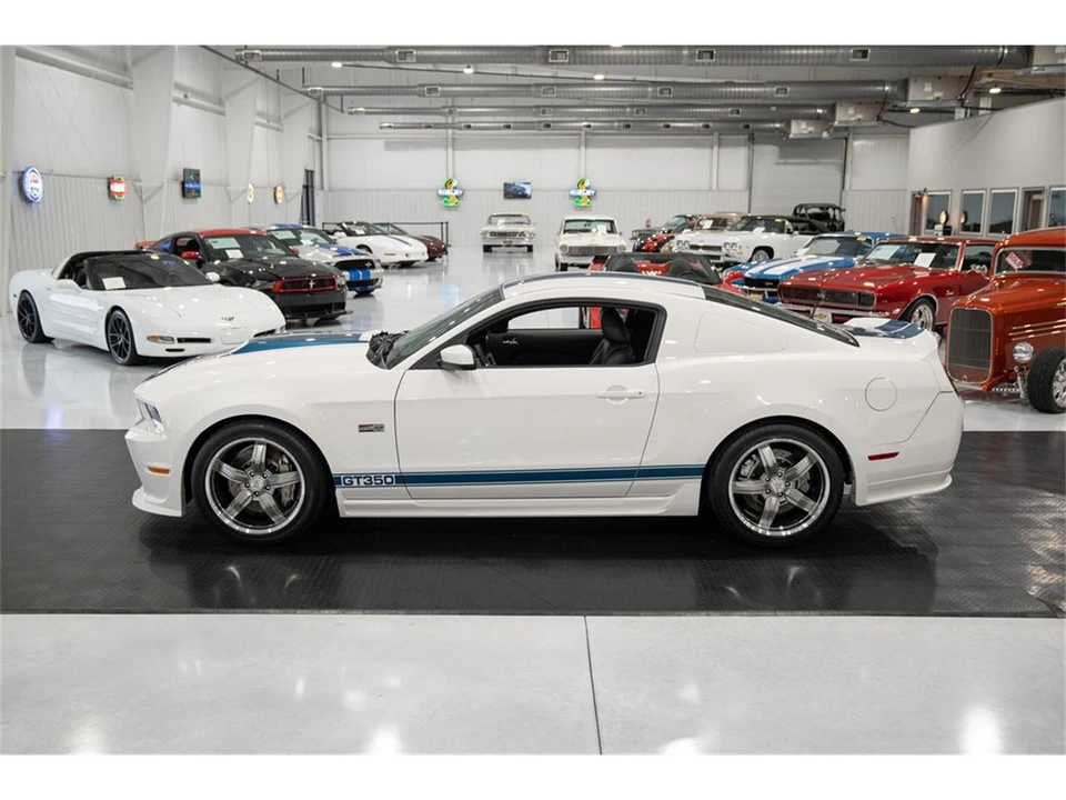2011 Ford S197 Mustang - Image 4 of 31