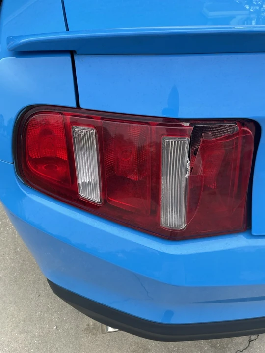 2011 Ford S197 Mustang - Image 14 of 16