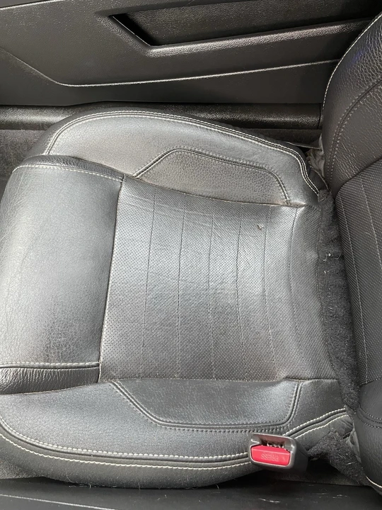 2011 Ford S197 Mustang - Image 15 of 16
