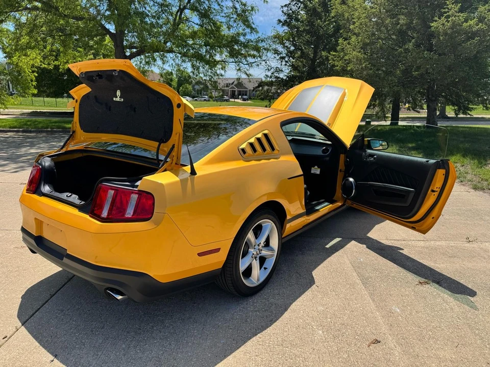 2011 Ford S197 Mustang GT - Image 9 of 31