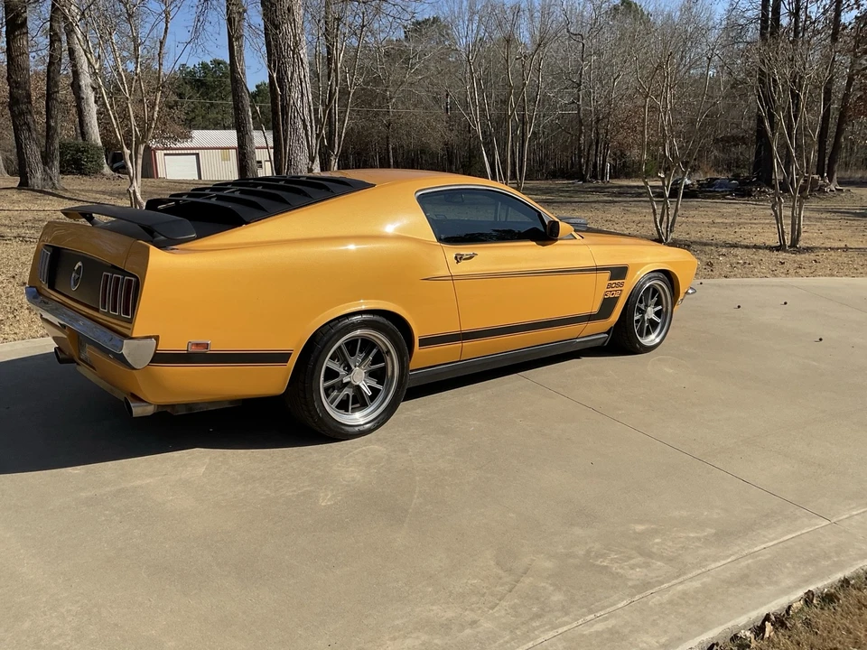 2011 Ford S197 Mustang - Image 11 of 21