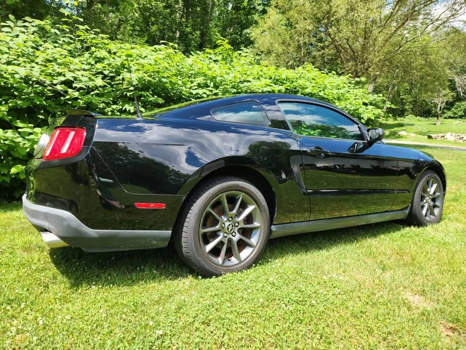 2011 Ford S197 Mustang - Image 3 of 13