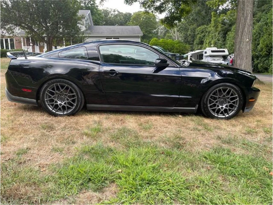 2011 Ford S197 Mustang - Image 2 of 16