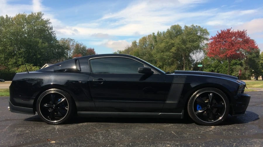 2011 Ford S197 Mustang - Image 2 of 8