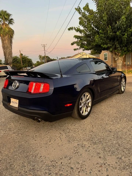 2011 Ford S197 Mustang - Image 3 of 10