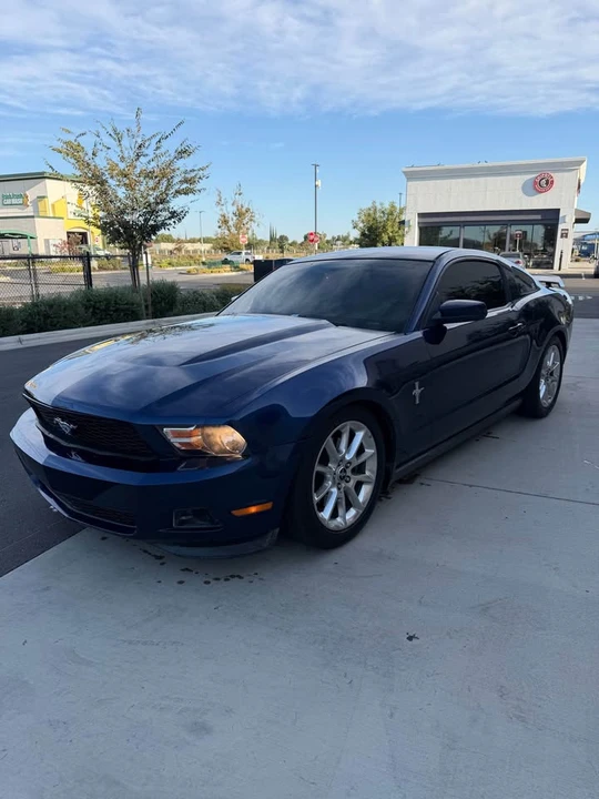 2011 Ford S197 Mustang - Image 2 of 13
