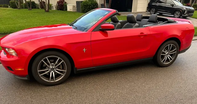 2011 Ford Mustang Convertible V6 Premium