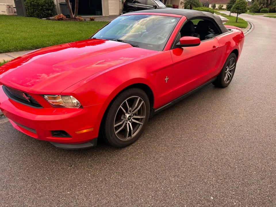 2011 Ford S197 Mustang - Image 5 of 10