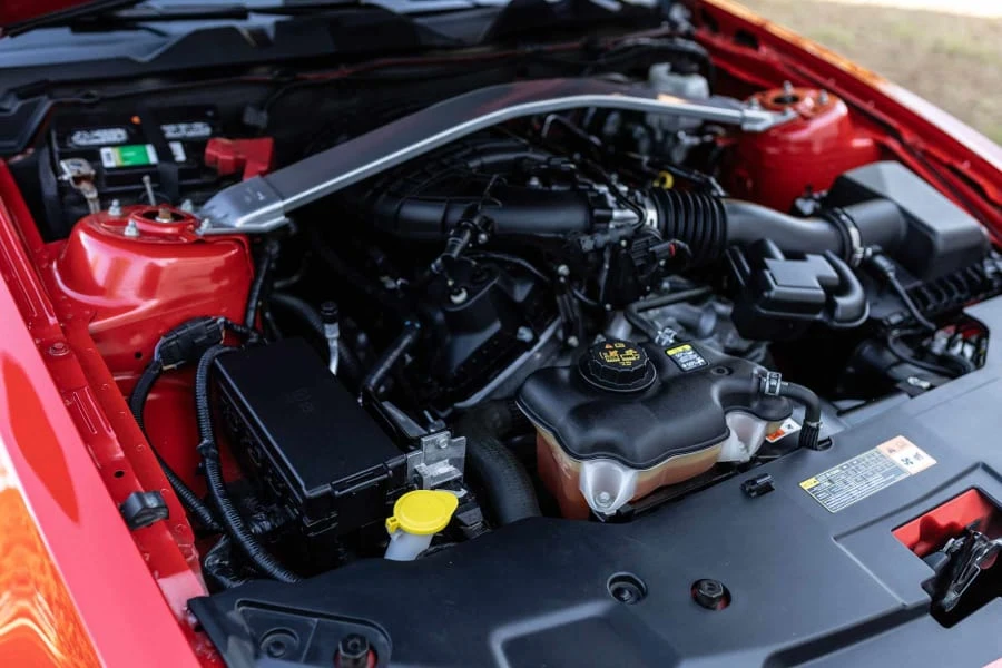 2011 Ford S197 Mustang - Image 24 of 28