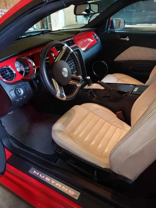 2011 Ford S197 Mustang - Image 21 of 28