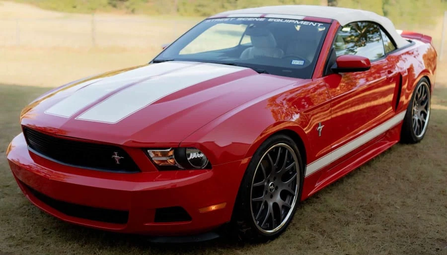 2011 Ford S197 Mustang - Image 13 of 28