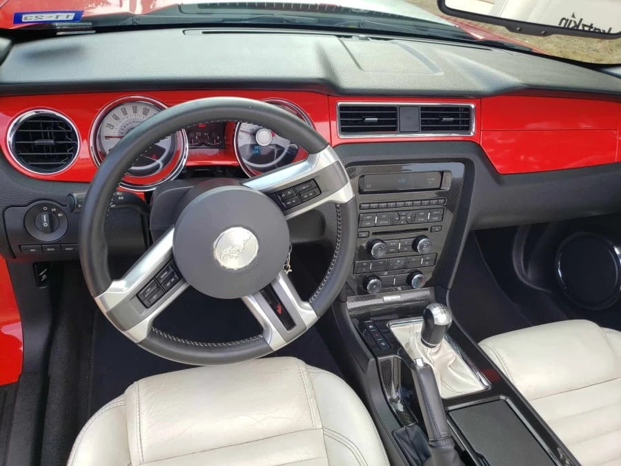 2011 Ford S197 Mustang - Image 16 of 28