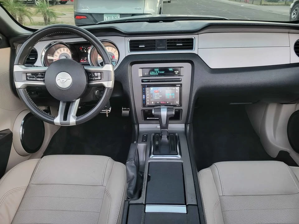 2011 Ford S197 Mustang - Image 7 of 20