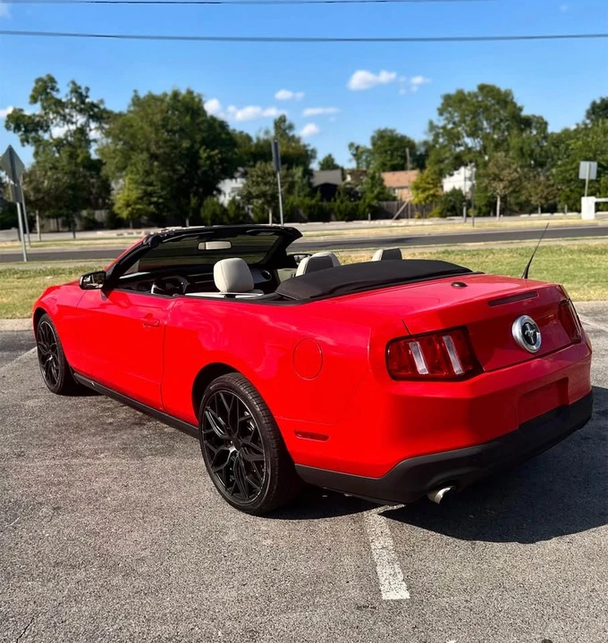 2011 Ford S197 Mustang - Image 4 of 15