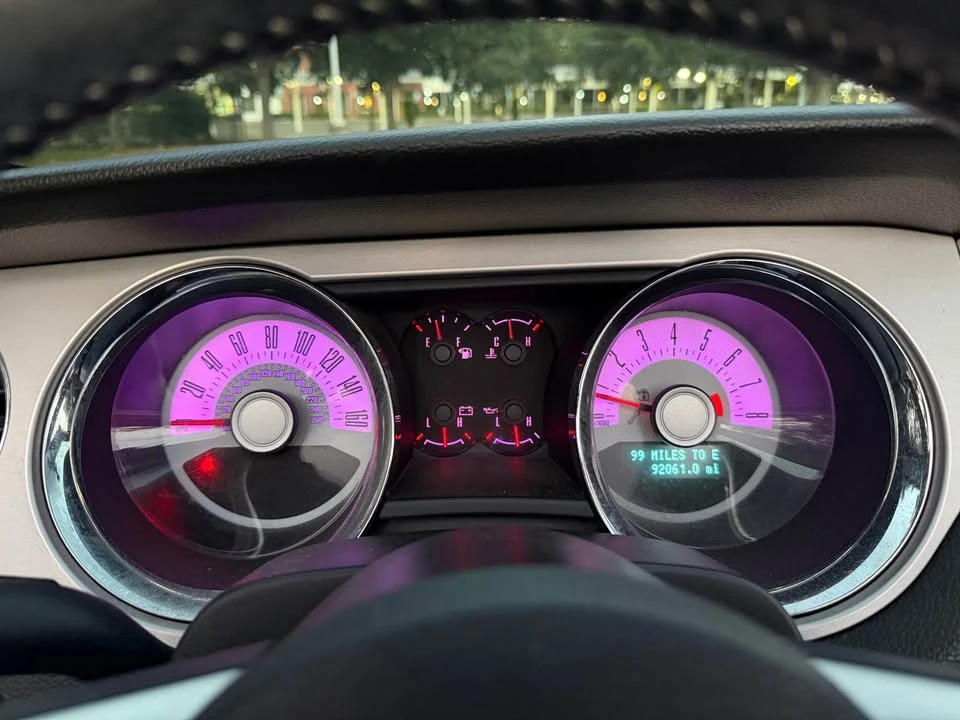 2011 Ford S197 Mustang - Image 13 of 17