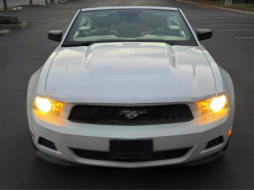2011 Ford S197 Mustang - Image 2 of 17