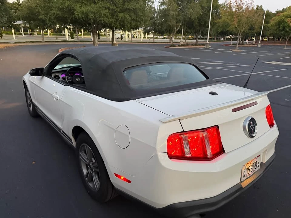 2011 Ford S197 Mustang - Image 17 of 17
