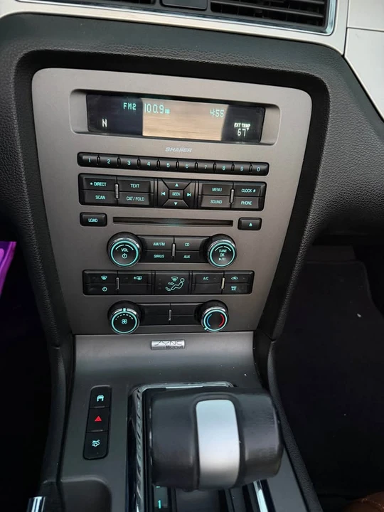 2011 Ford S197 Mustang - Image 14 of 17