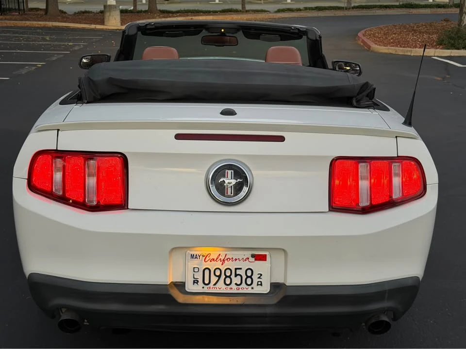 2011 Ford S197 Mustang - Image 5 of 17