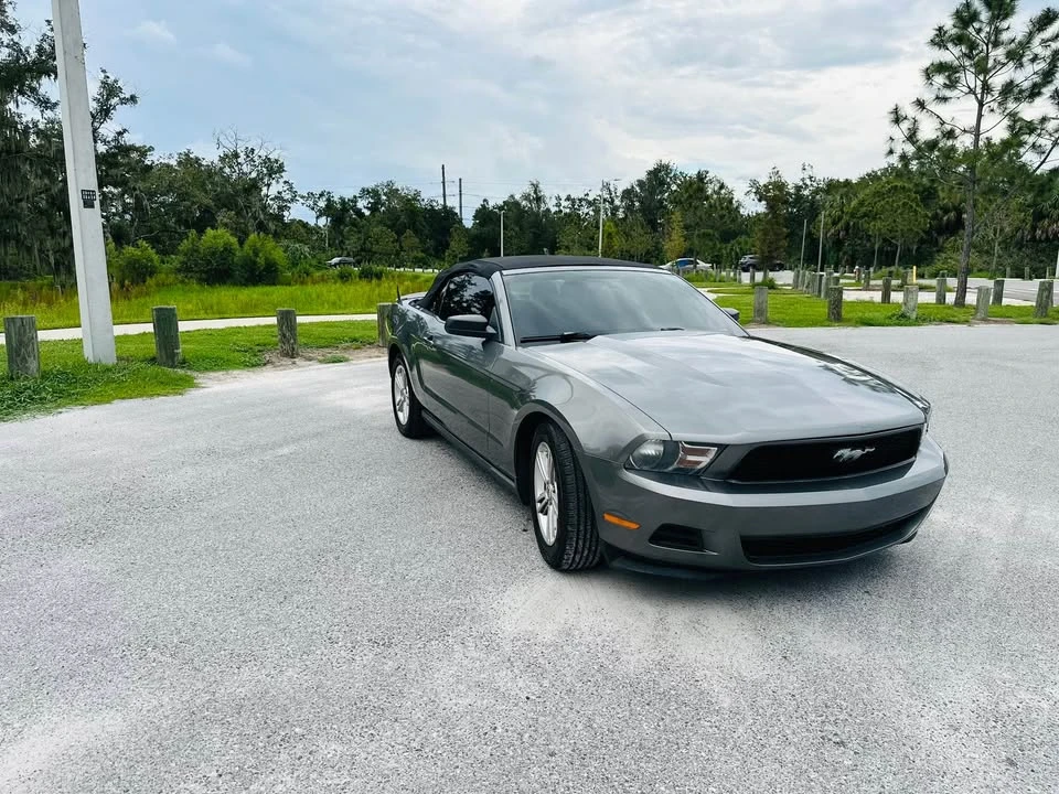 2011 Ford S197 Mustang - Image 8 of 13