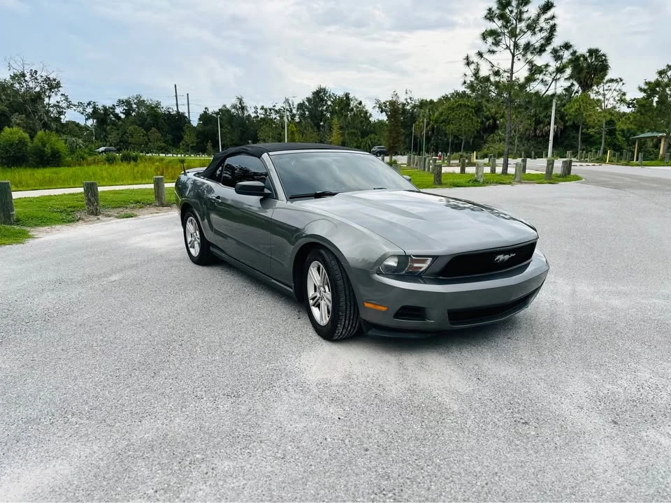 2011 Ford S197 Mustang - Image 13 of 13