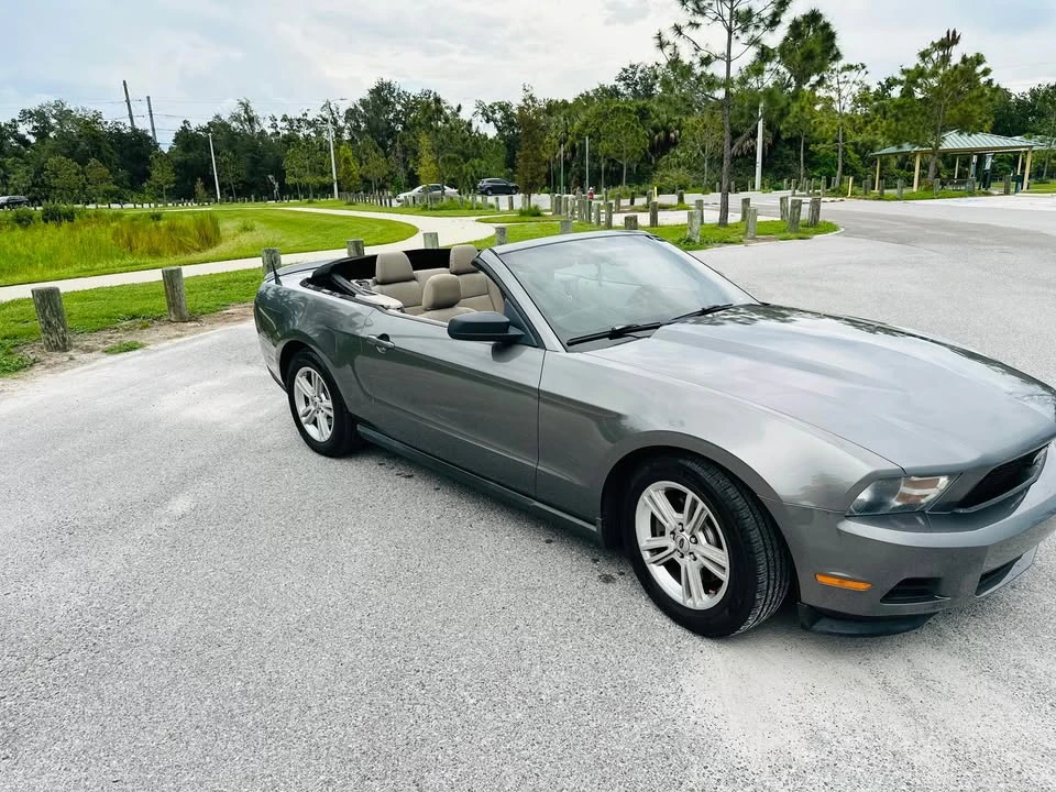 2011 Ford S197 Mustang - Image 7 of 13