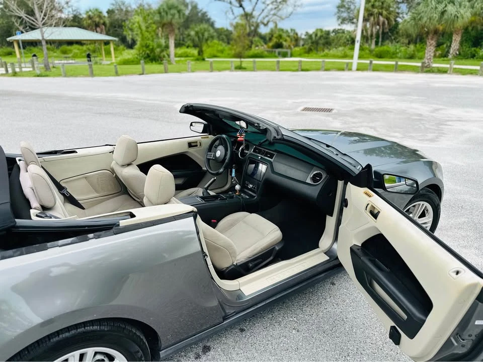 2011 Ford S197 Mustang - Image 3 of 13