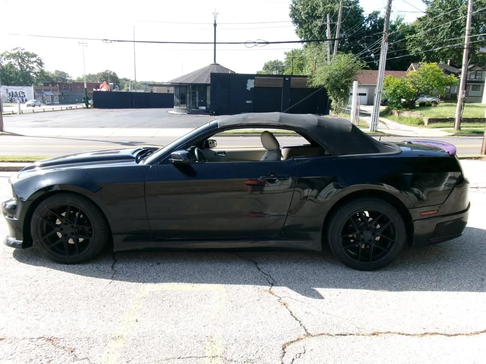 2011 Ford S197 Mustang - Image 9 of 17