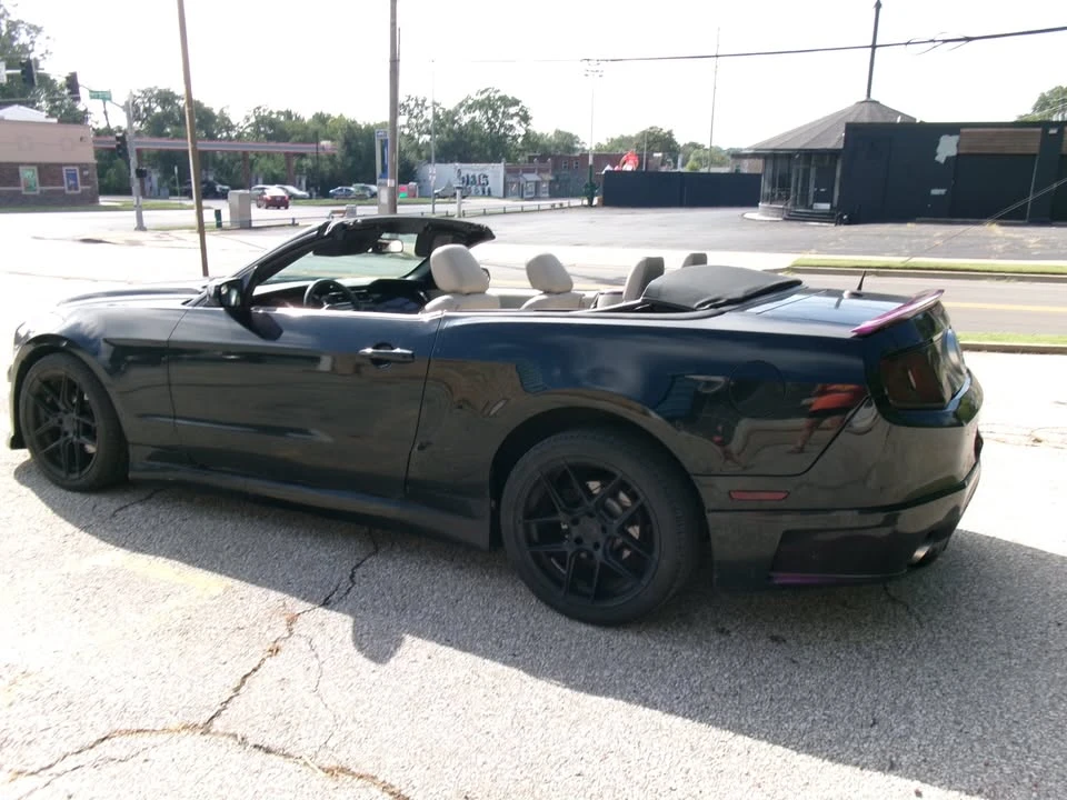 2011 Ford S197 Mustang - Image 3 of 17