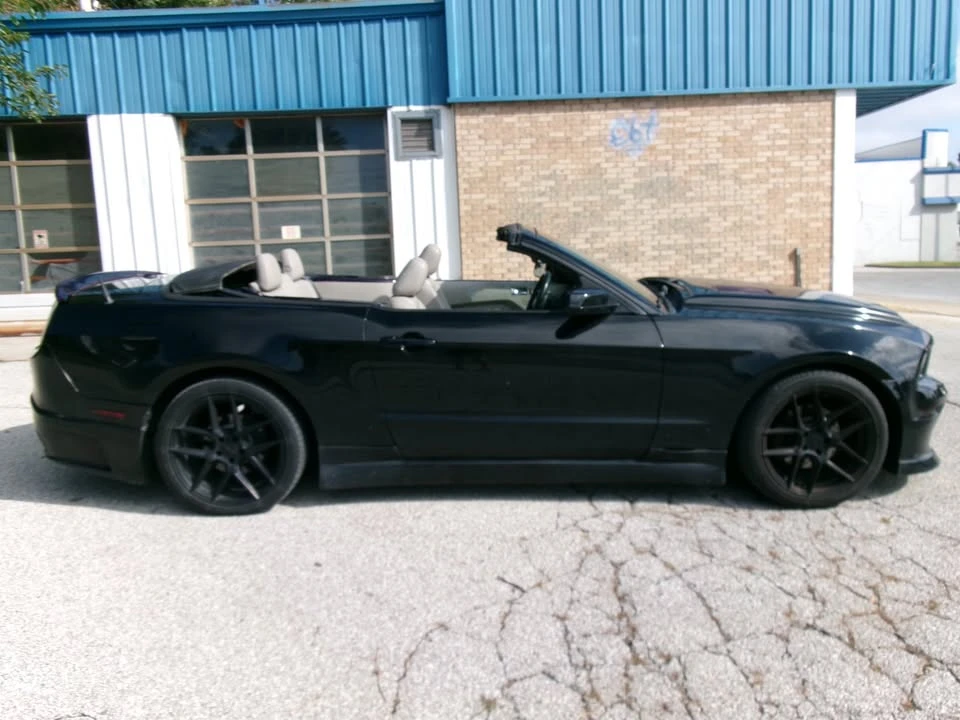 2011 Ford S197 Mustang - Image 6 of 17