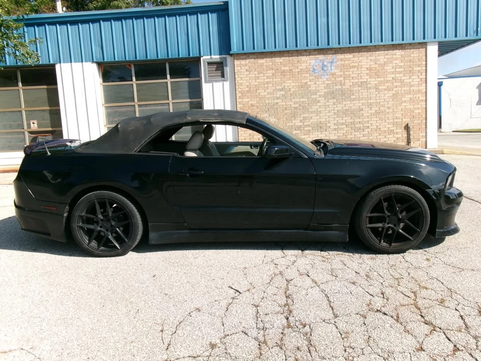 2011 Ford S197 Mustang - Image 11 of 17