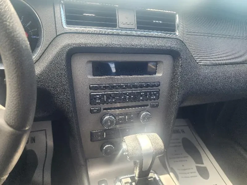 2011 Ford S197 Mustang - Image 14 of 15