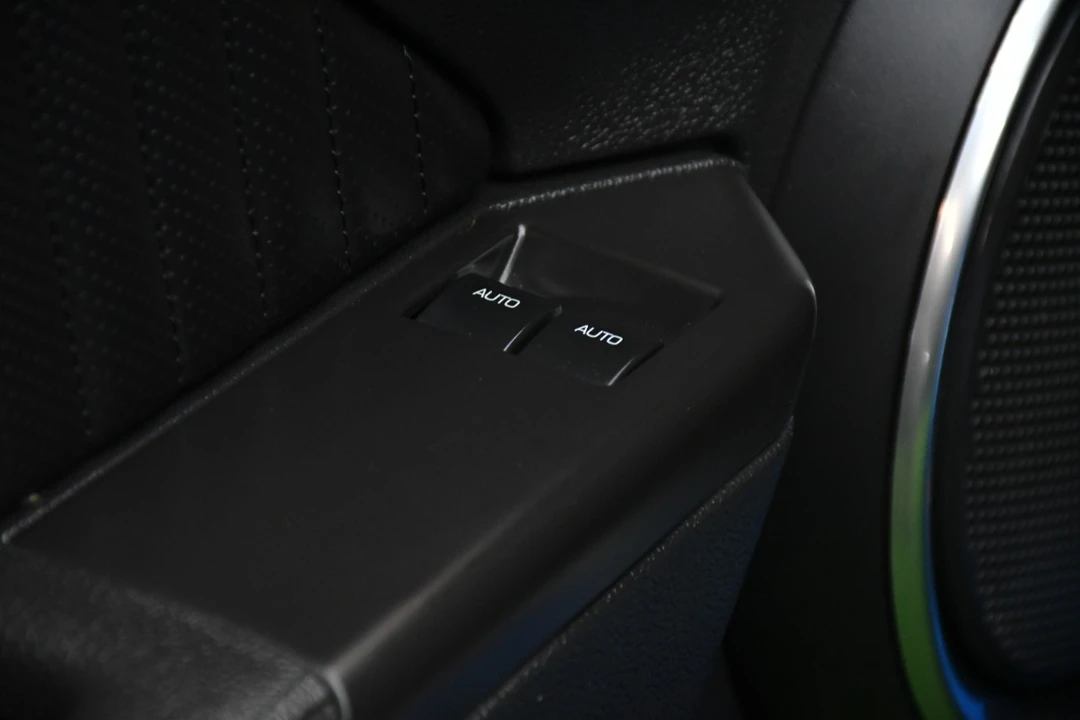 2011 Ford S197 Mustang - Image 18 of 21