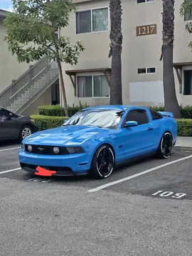 2011 Ford Mustang Coupe 2D