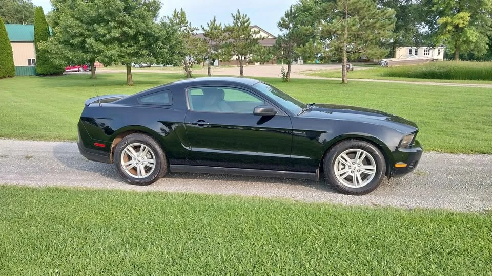 2011 Ford S197 Mustang - Image 5 of 8