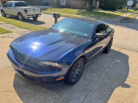 2011 Ford Mustang Coupe 2D