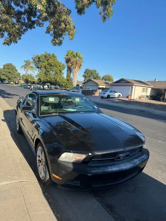 2011 Ford S197 Mustang - Image 2 of 5