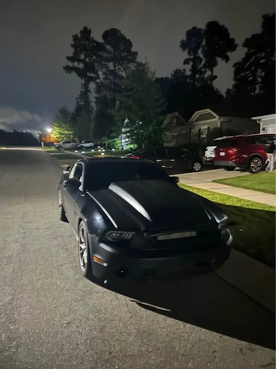 2011 Ford S197 Mustang - Image 2 of 6
