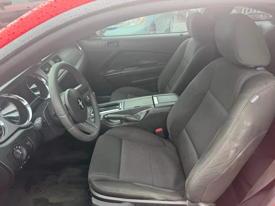 2011 Ford S197 Mustang - Image 10 of 14
