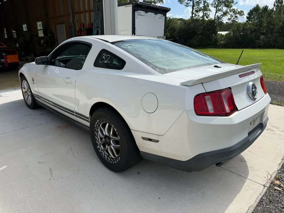 2011 Ford S197 Mustang - Image 4 of 9