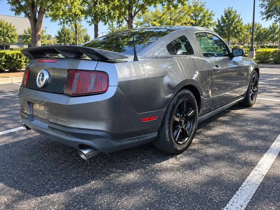 2011 Ford S197 Mustang - Image 5 of 8
