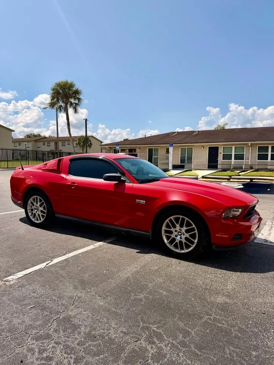 2011 Ford S197 Mustang - Image 2 of 9