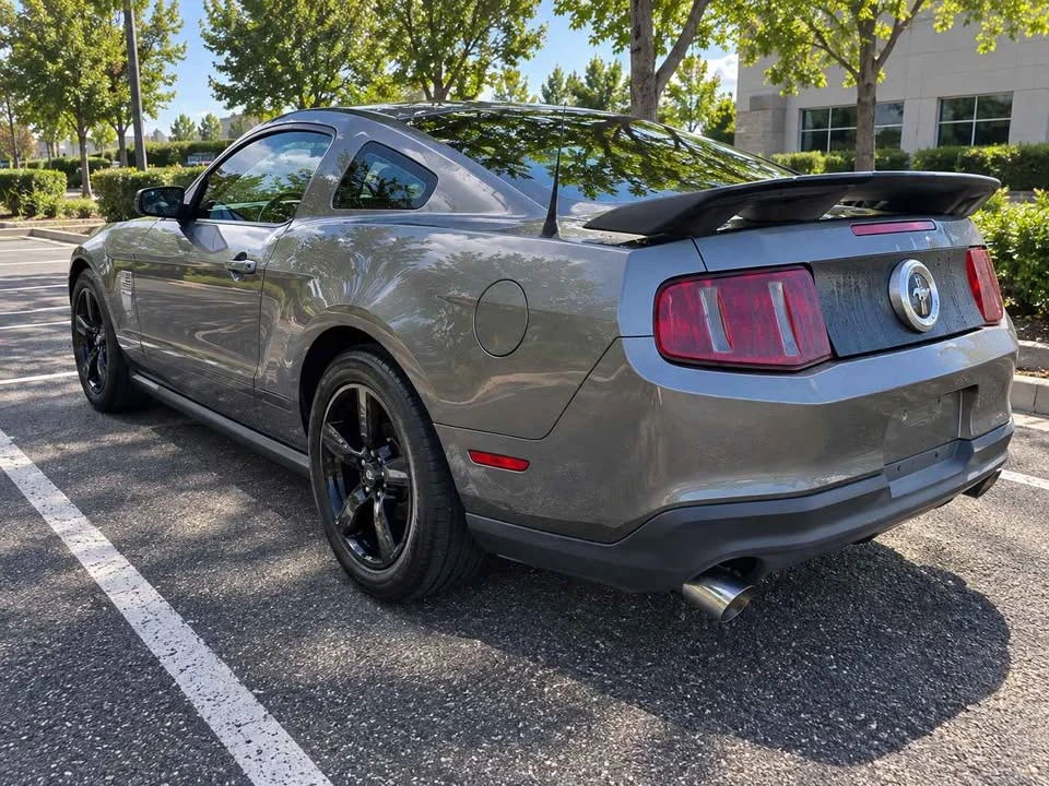 2011 Ford S197 Mustang - Image 6 of 8